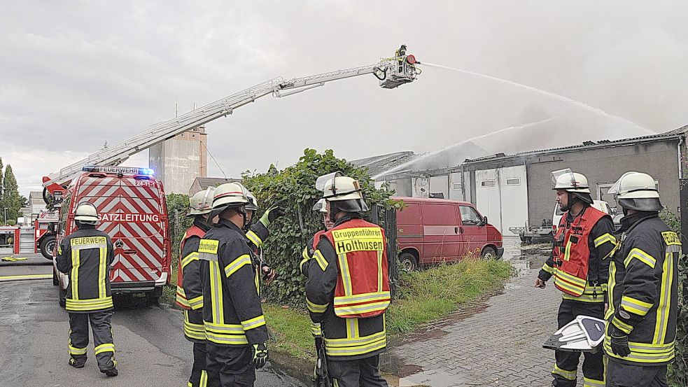 Zahlreiche Einsatzkräfte sind vor Ort. Foto: Wolters