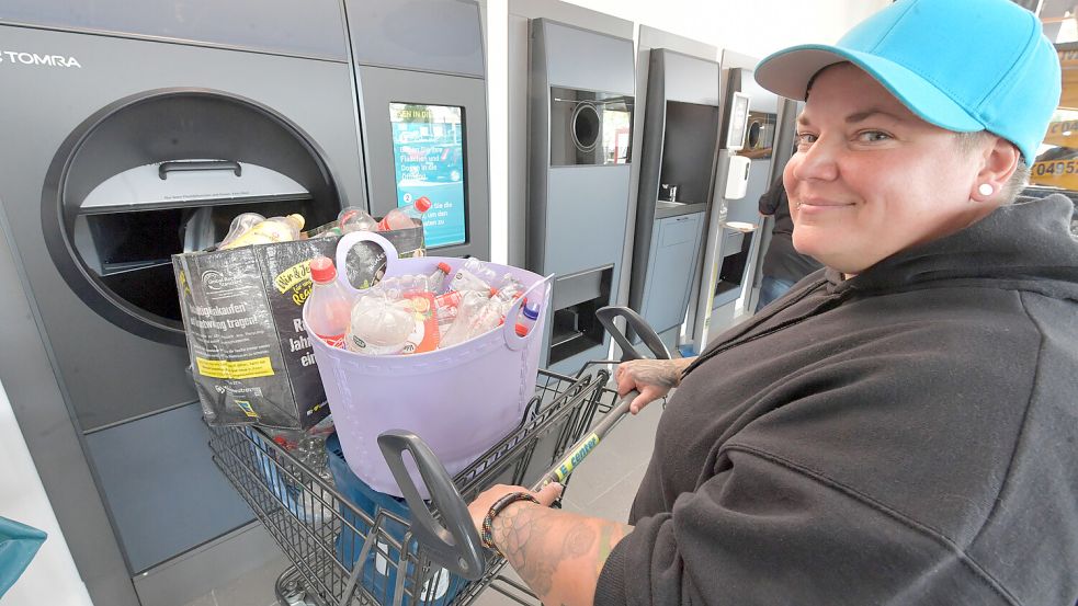 Melly Doden hat viel Arbeit für den Rückgabeautomaten mitgebracht.