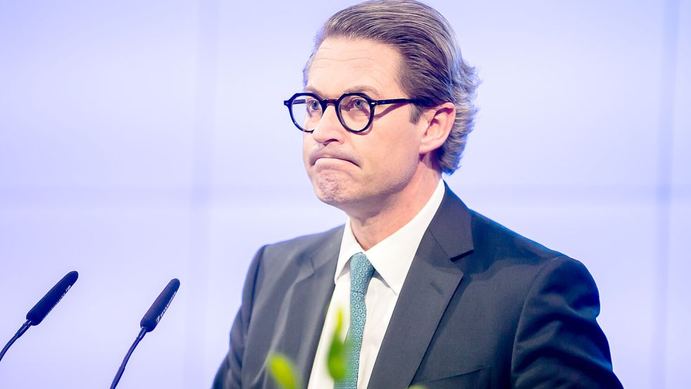 Sunny-Boy ohne große Kompetenz: Andreas Scheuer sollte sich einen anderen Job suchen. Foto: dpa/Christoph Soeder