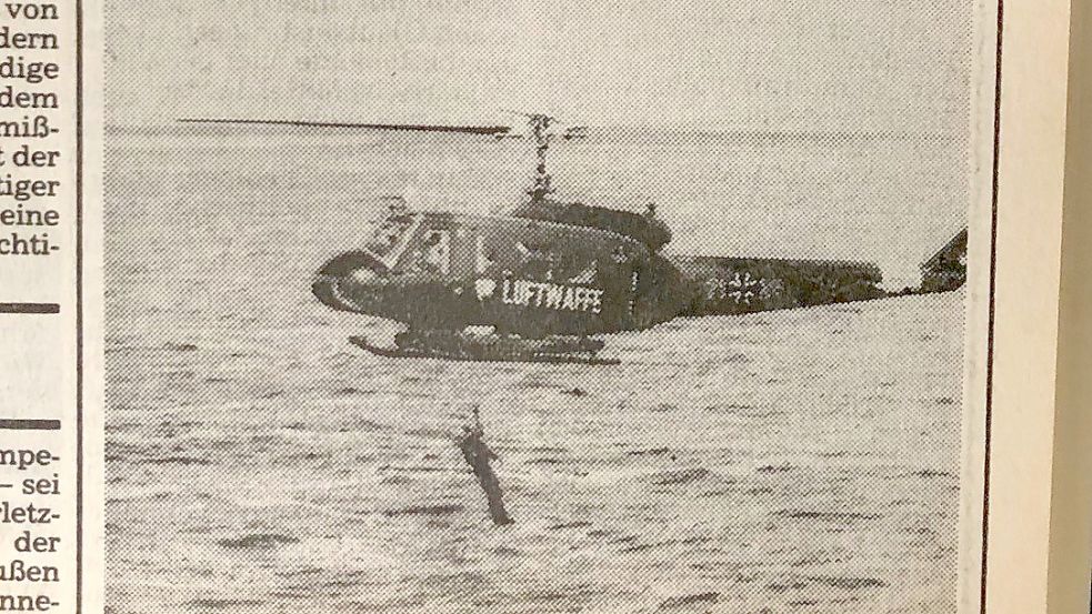 Der Absturz und die Rettungsversuche waren großes Thema in der lokalen Presse. Foto: Nording/Archiv