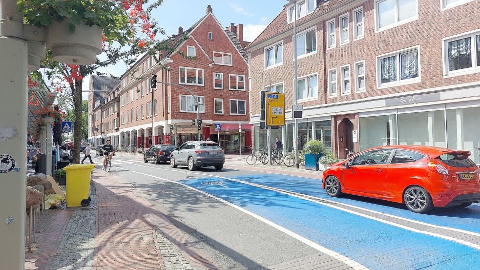 Die Neutorstraße gehört zum Sanierungsgebiet des Projekts „Lebendige Zentren“, das jetzt zusätzlich von Land und Bund gefördert wird. Foto: Hanssen