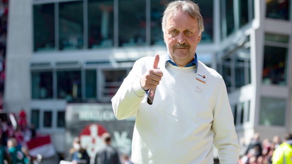 Kennt sich noch immer aus: Peter Neururer. Foto: imago/Eibner