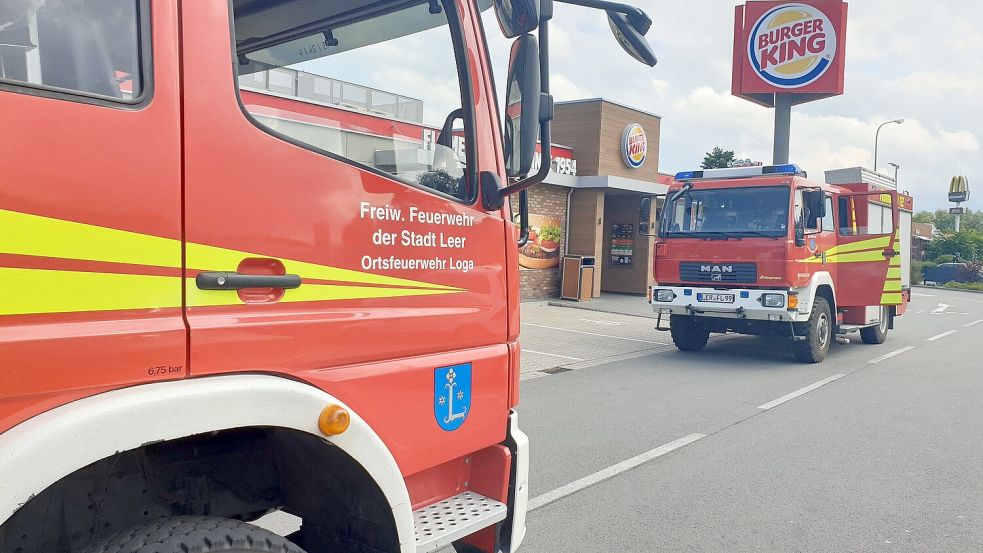 Die Feuerwehr war bei Burger King in Leer im Einsatz. Foto: Loger