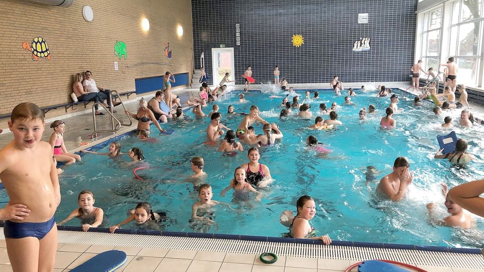 Für den 16. August ist im Schwimmbad in Hesel eine Aqua-Disco geplant. Danach wird es für lange Zeit geschlossen. Foto: Samtgemeinde Hesel
