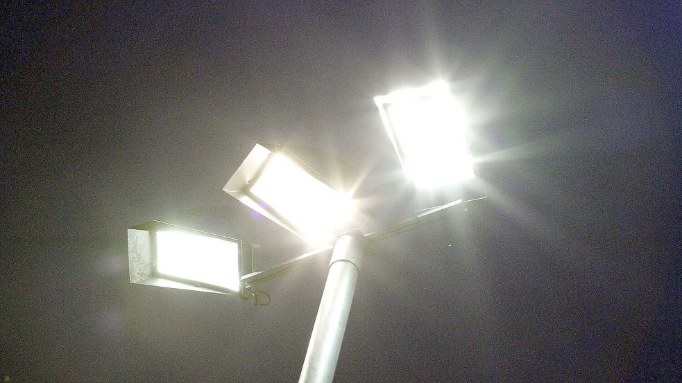 Wenn es nach dem Innenministerium geht, bleiben in Emden künftig die Lichter aus. Foto: Archiv