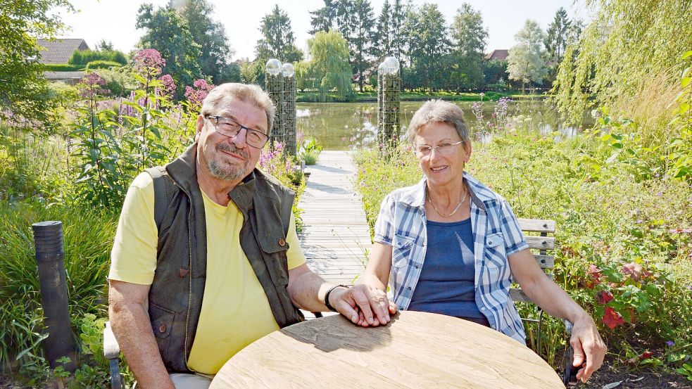 In den Wassergarten von Klaus und Renate Meinhard führt eine Exkursion mit der Gartenakademie der Landwirtschaftskammer. Foto: Lüppen