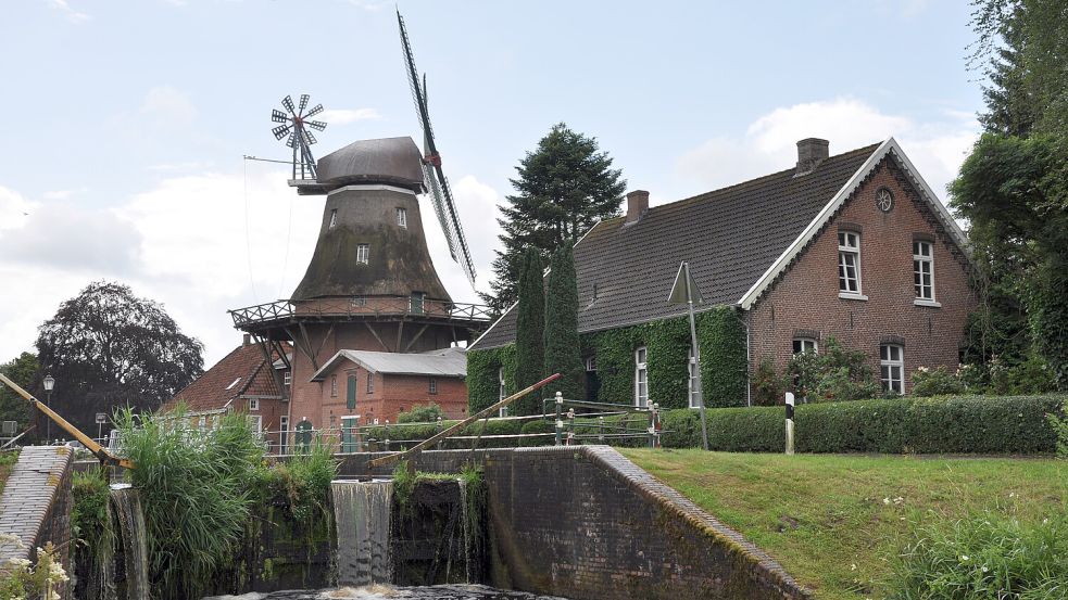 Der Galerieholländer im Besitz der Familie Onken ist das wahrscheinlich beliebteste Fotomotiv Westgroßefehns. Foto: Ullrich