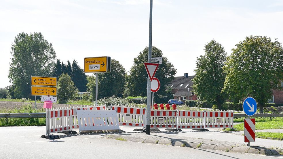 In den kommenden Tagen wandert die Baustelle auf der L4 in Richtung Pewsum. Foto: Wagenaar