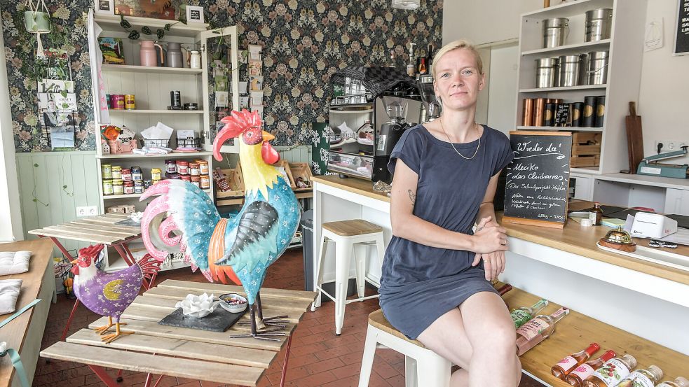 Eyla Kuykendall in ihrem Laden in Holtland: Derzeit ist die Kaffeerösterei Rusty Rooster geschlossen. Foto: Ortgies