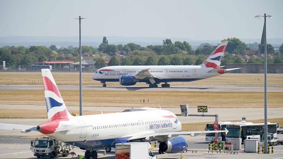 Wegen eines technischen Fehlers müssen Fluggäste in Großbritannien wohl Verspätungen in Kauf nehmen. Foto: dpa/PA Wire/Jonathan Brady