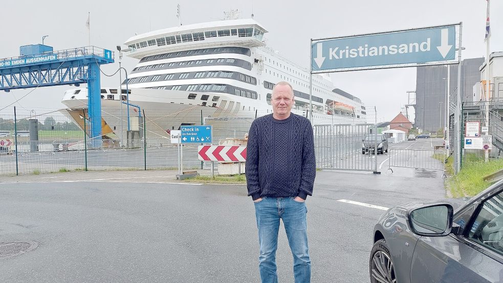 Paul Blaauu will eigentlich zurück nach Hause nach Norwegen. Jetzt muss er statt der Fähre, die er erst vor zwei Tagen gebucht hat, mit dem Auto fahren. Fotos: Hanssen