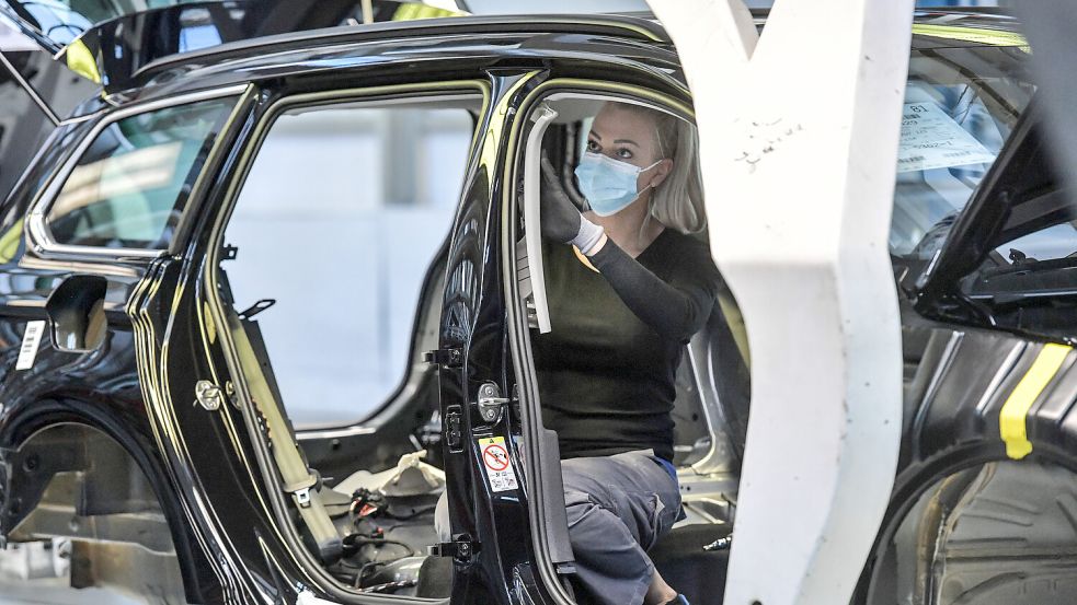 Ab 11. September wird die Montage der Verbrenner-Autos im Volkswagen-Werk Emden erst einmal ruhen müssen. Foto: Ortgies/Archiv