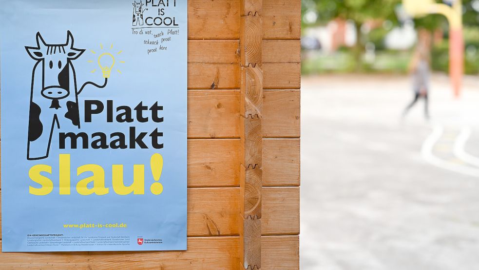 Viele Schulen, etwa die Grundschule Oldersum, stehen zur plattdeutschen Sprache. Foto: Lars Penning/dpa