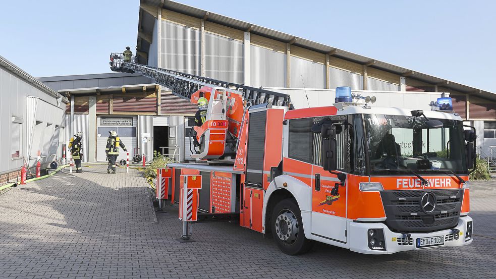 Die Feuerwehr war vorsorglich mit einem Großaufgebot im Einsatz. Foto: J. Doden