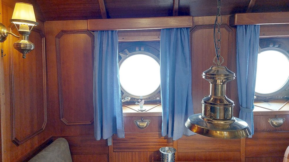 Im Innern des Schiffs können Fahrgäste auch verweilen.