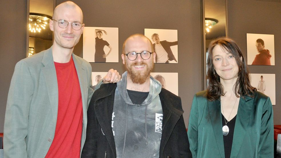 Daniel Kunze, Vasko Damjanov und Sophie Leypold inszenieren erstmals ein Stück für die Landesbühne. Foto: Ullrich