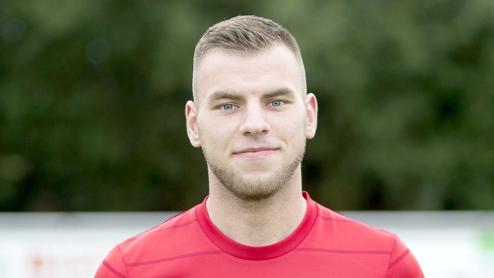 Steffen Buse gelang nach seiner Einwechslung mit dem ersten Kontakt die Entscheidung zum 3:1. Archivfoto: Doden/Emden