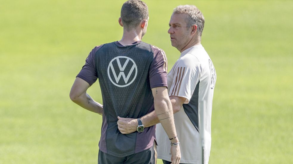 Leitete am Sonntag noch das Training der Nationalelf: Hansi Flick. Foto: IMAGO/Kirchner/David Inderlied