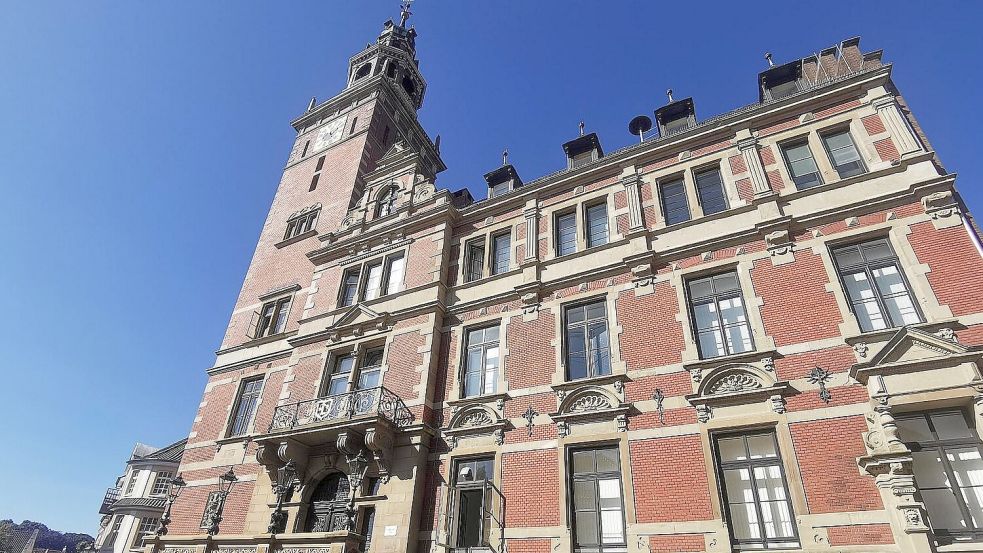 Im Leeraner Rathaus ging es um Gewerbesteuereinnahmen. Foto: Rose