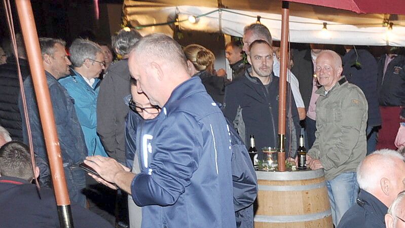 Das Weinfest in Weener ist beliebt. Foto: Wolters/Archiv