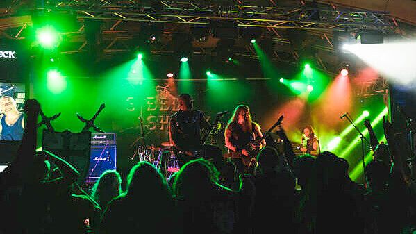 Das Coastrock Festival geht in seine offizielle fünfte Runde. Elf Bands treten Ende September an zwei Tagen im LMC in Hinte auf. Foto: Seltz