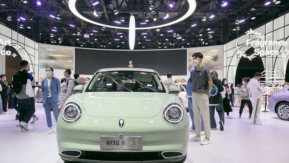 Die EU wirft chinesischen Herstellern von E-Autos Wettbewerbsverzerrung vor. Foto: dpa/XinHua/Wang Xiang