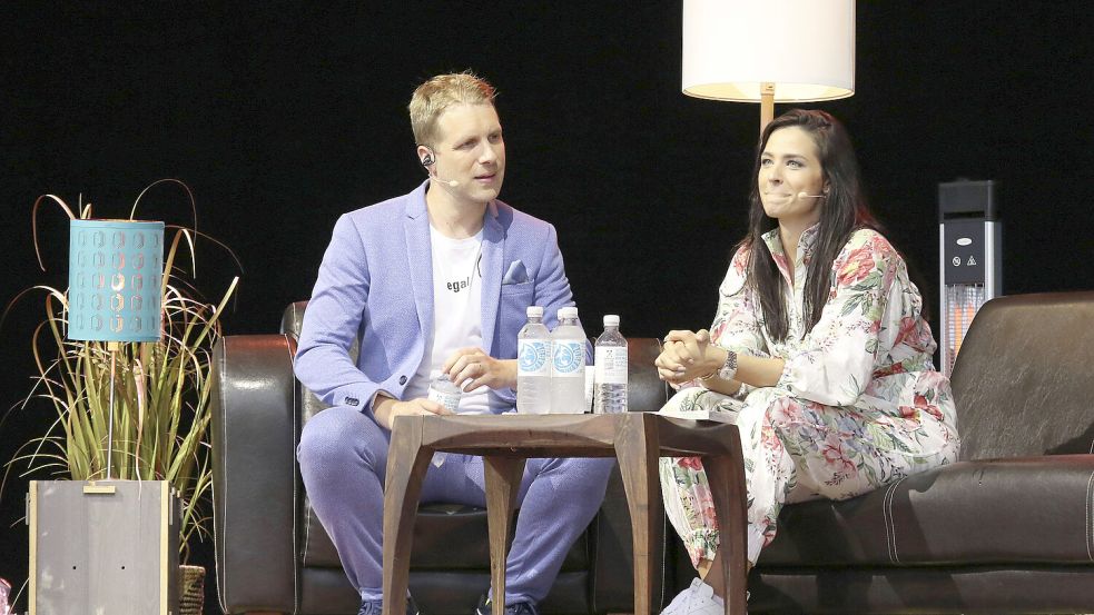 Oliver Pocher und Amira Pocher sprechen in ihrem eigenen Podcast „Die Pochers!“ über verschiedene Themen - auch das Ende ihrer eigenen Beziehung. Foto: IMAGO IMAGES/Future Image