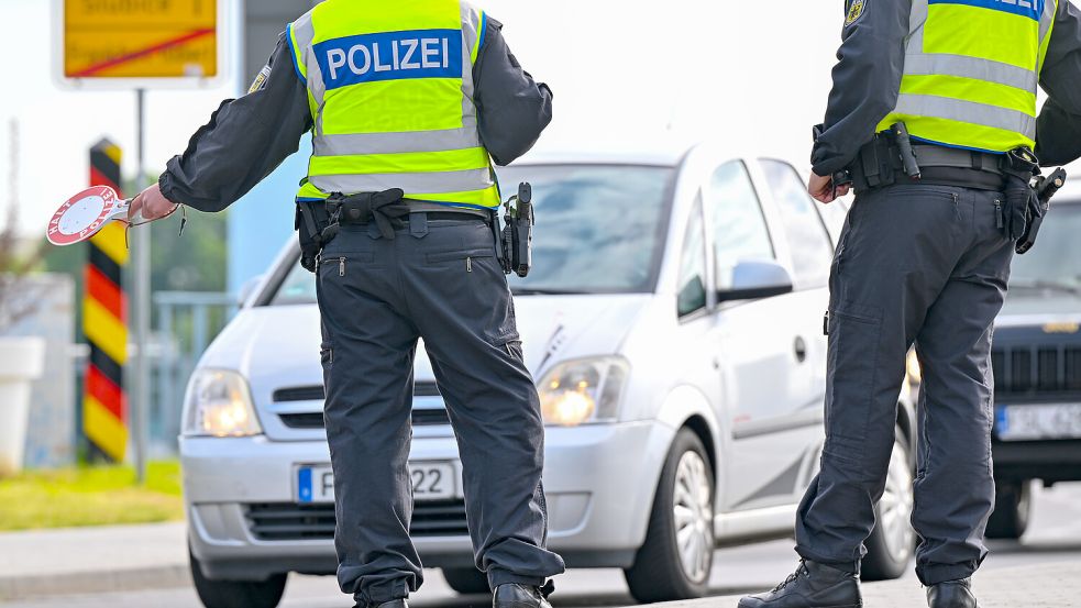 Nach einem Urteil des Europäischen Gerichtshof dürfen Polizisten illegale Migranten nicht direkt an der Grenze zurückweisen. Foto: dpa/Patrick Pleul