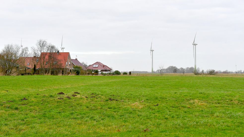 In Verlängerung der bereits bestehenden Bebauung soll in Groß Midlum das Baugebiet „Meedeland“ entstehen. Es gibt aber wieder Probleme bei der Umsetzung. Foto: Wagenaar/Archiv