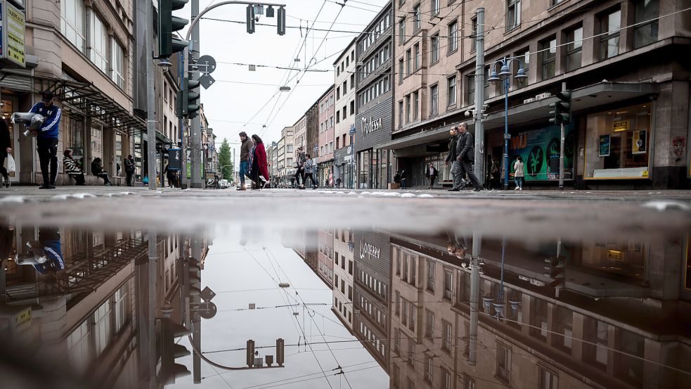 Marxloh, der verlorene Stadtteil? Der Eindruck mag entstanden sein, vor Ort zeichnet sich aber ein anderes Bild. Foto: dpa/Fabian Strauch
