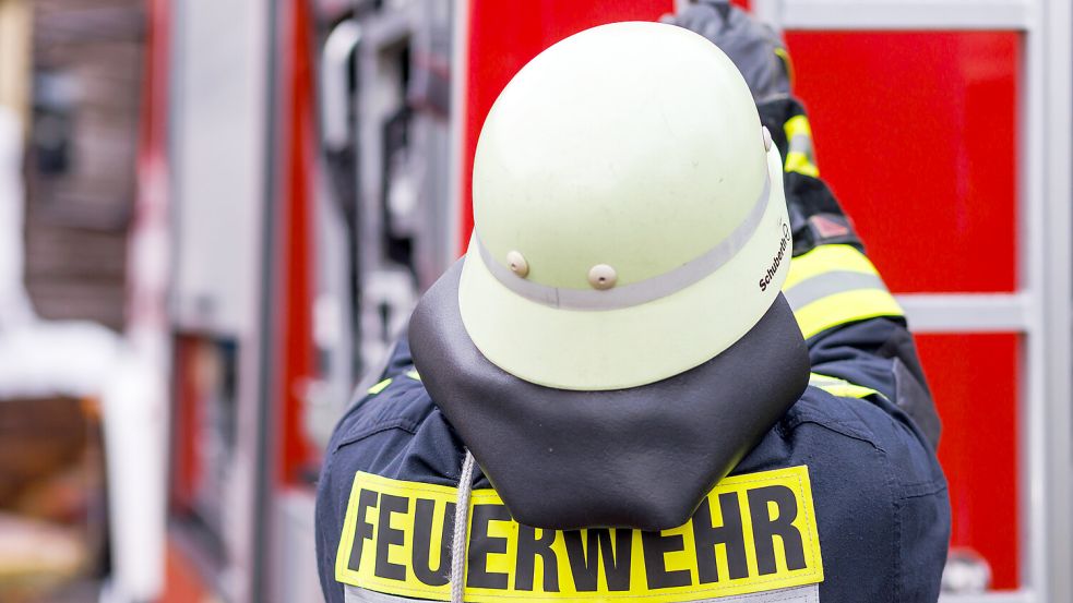 In Neuscharrel gaben sich Betrüger als Berufsfeuerwehrleute aus. Foto: Philipp von Ditfurth/dpa