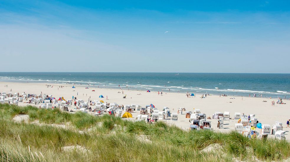 Spiekeroogs Hauptbadestrand. Foto: Bildarchiv Nordseebad Spiekeroog GmbH