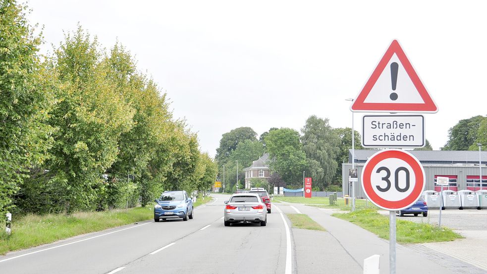 Die Schäden sollen weichen, dafür ist die Bundesstraße 436 derzeit gesperrt. Nicht jeder scheint das einsehen zu wollen. Foto: Wolters/Archiv