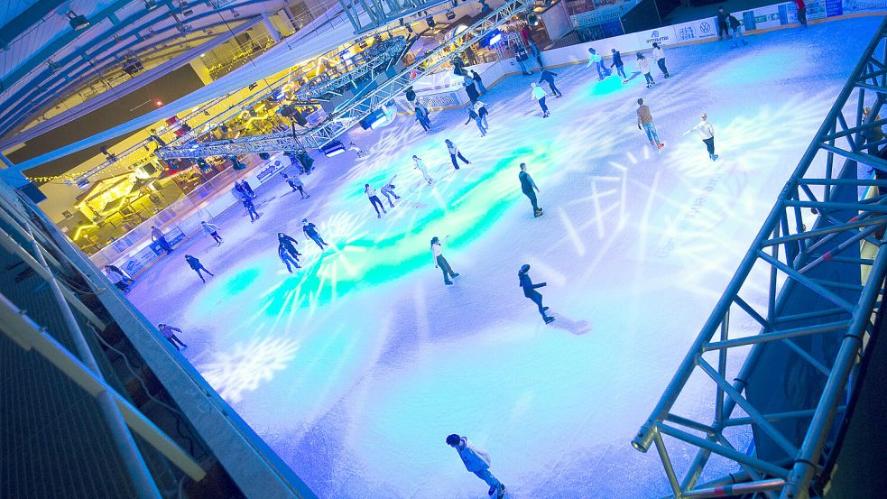 Auch nach der Sanierung sollen Großveranstaltungen wie die Eiszeit in der Nordseehalle stattfinden können. Foto: J. Doden/Archiv