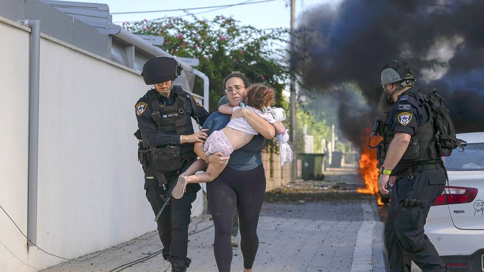 Massive Raketenangriffe gibt es aus dem Gaza-Streifen auf Israel. Foto: picture alliance/dpa/AP