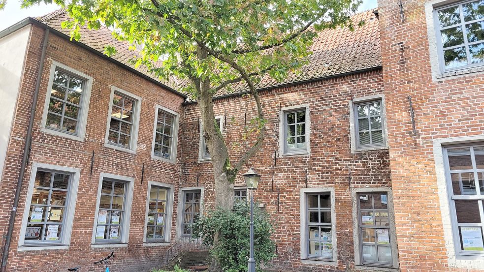 Die Norder Stadtbibliothek braucht mehr Platz. Dank Fördermitteln vom Bund soll nun der geplante Anbau umgesetzt werden. Foto: Rebecca Kresse