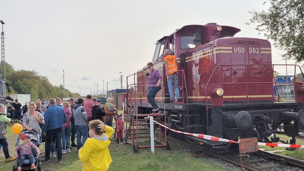 Großer Andrang auf die Lokfahrten beim Familienfest zur Rettung der Museumseisenbahn. Foto: Rebecca Kresse