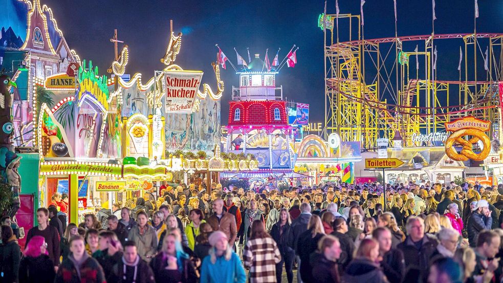 Die Lichter gehen bald wieder an: Ab Freitag heißt es „Ischa Freimaak“ in Bremen. Foto: Sina Schuldt / dpa