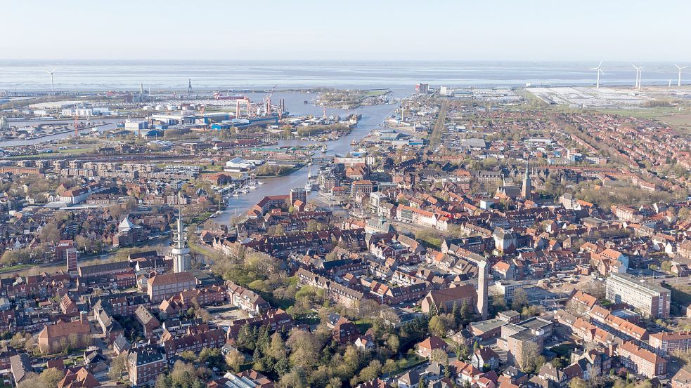 Standort Emden: Wie wohl fühlen sich Unternehmen in dieser Stadt? Antworten dazu lässt eine IHK-Umfrage noch offen. Foto: Archiv