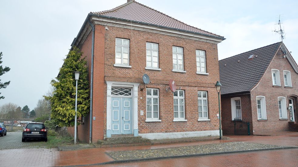 So sah das Alte Amtshaus aus, als die Arbeiten mit einer Entrümpelungsaktion starteten. Foto: Gettkowski/Archiv