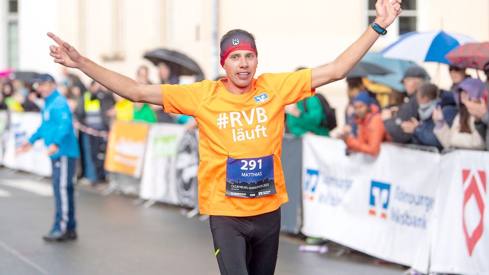 Matthias Heinken vom MTV Aurich erreichte in Oldenburg eine neue persönliche Bestzeit. Foto: Sascha Stüber