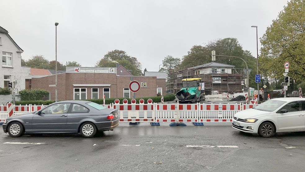 Hier fließt der Verkehr noch bis Dienstag nur in eine Richtung: die Kreuzung am Lindenhof. Foto: Schuurman