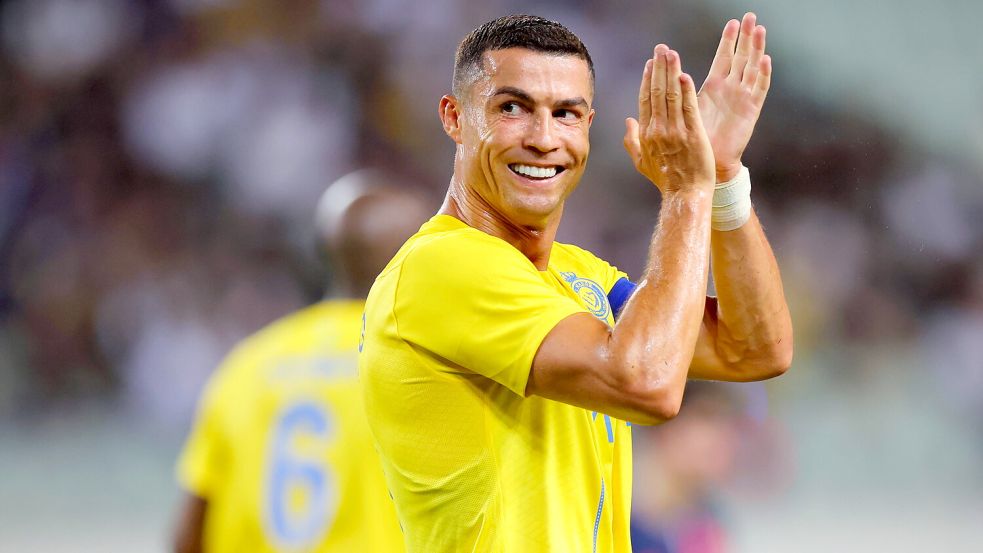Cristiano Ronaldo verdient bei Al-Nassr mehr als jeder andere Fußballer. Foto: IMAGO images/AFLOSPORT