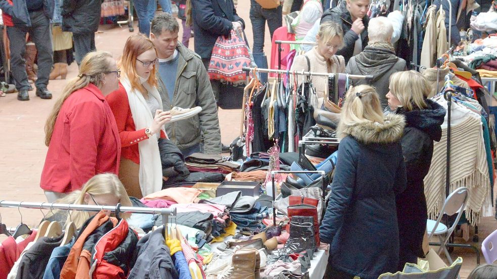 Einen Frauenflohmarkt gibt es an diesem Wochenende in Leer. Foto: Archiv