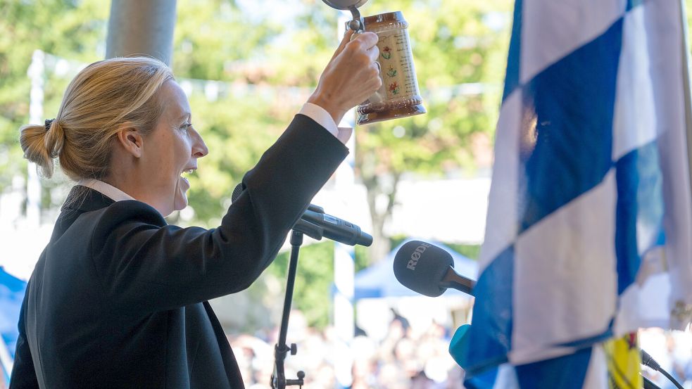 Politischer Frühschoppen auf dem Volksfest Gillamoos Foto: Pia Bayer