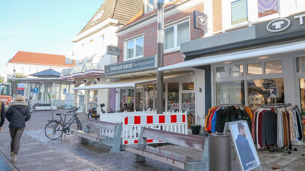 Hier passt die Maststele genau zwischen die Markisen. Foto: Romuald Banik
