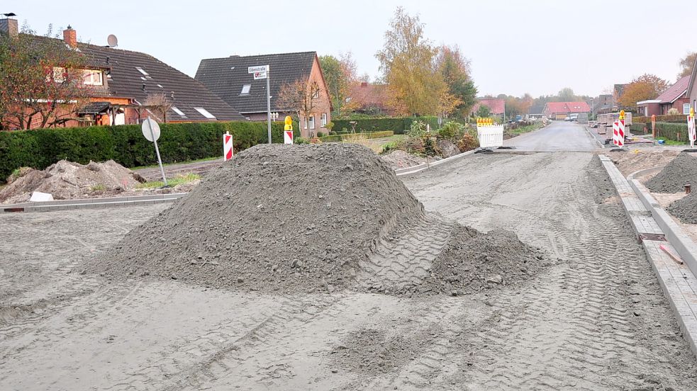 Der Ausbau der Kiefernstraße in Warsingsfehn in den Jahren 2015 und 2016 war eine der letzten Straßenbaumaßnahmen, die in Moormerland umgesetzt wurden. Foto: Wolters/Archiv