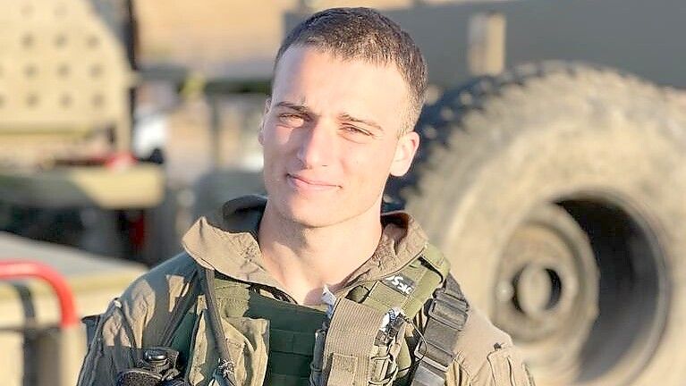 Daniel Simon während seiner Zeit als Soldat in der israelischen Armee. Der 25-Jährige ist jetzt Reservist und will Israel verteidigen. Foto: privat