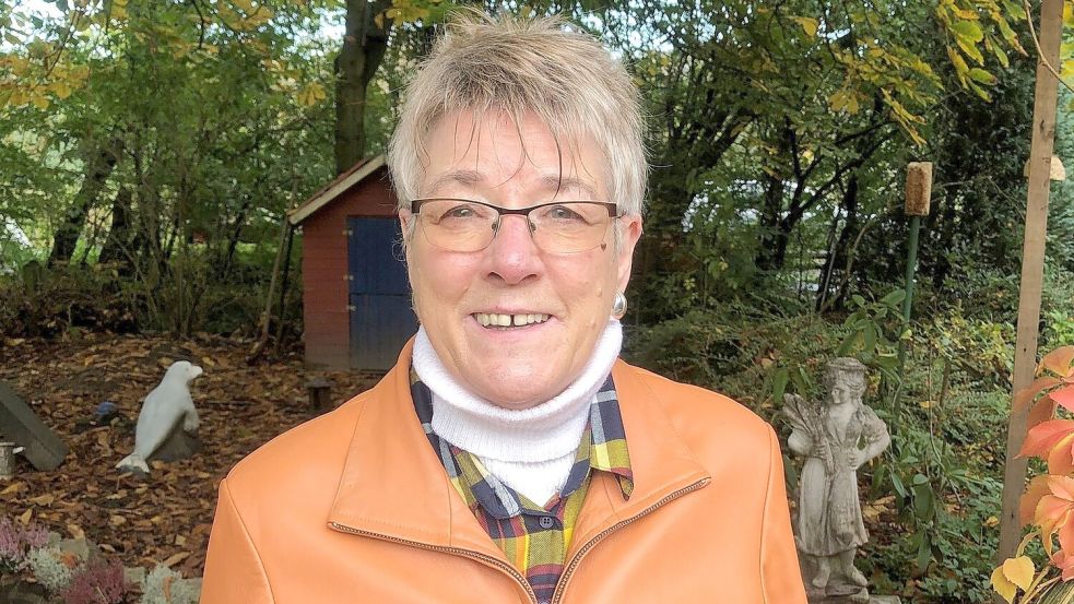 Marlies Grimjes aus Emden spielte fast 30 Jahre lang begeistert Völkerball. Foto: Herzog