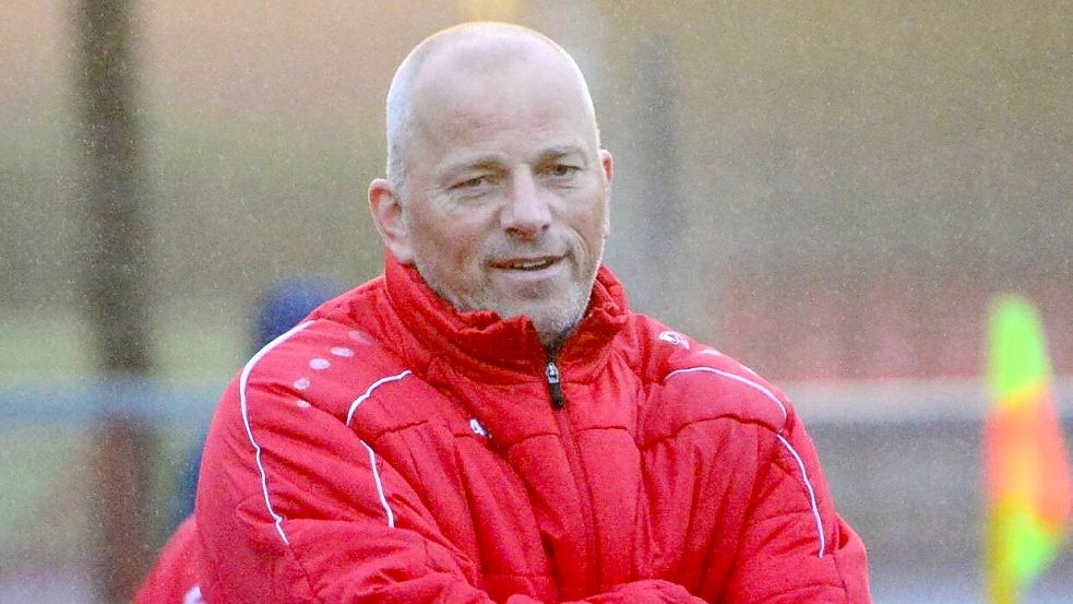 Bernd Buß möchte mit dem FC Norden bei seinem Ex-Verein, dem TuS Pewsum, nur allzu gerne punkten. Foto: Benjamin Tebben-Willgrubs